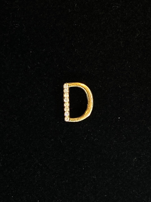 Dije letra D de diamantes 14K