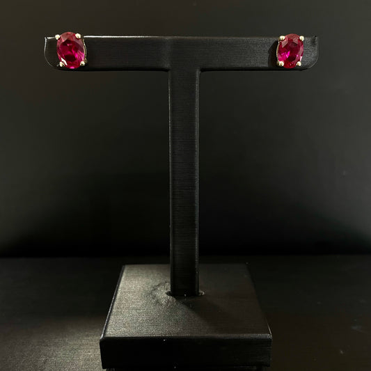 Aretes de Rubí Corte Ovalado oro 14k