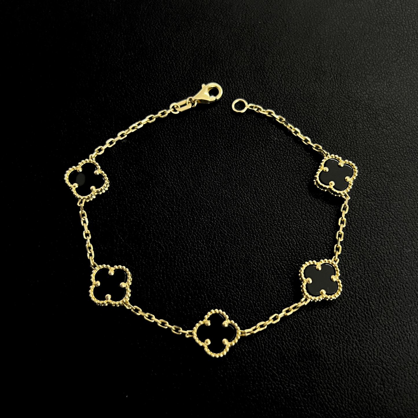 Pulso Trébol VC negro 10K