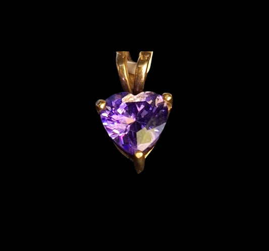 Dije Piedra de corazón morada 10K